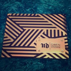 Urban Decay Gwen Stefani Blush Palette